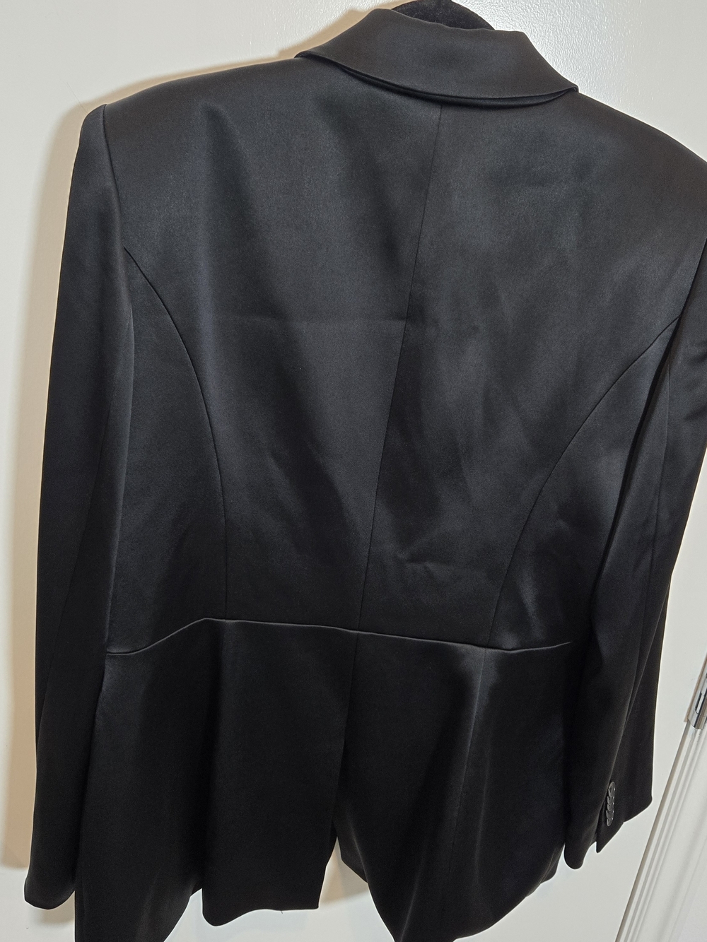 Elie Tahari Black Satin-Lapel Women's Blazer - Picture 5 of 6
